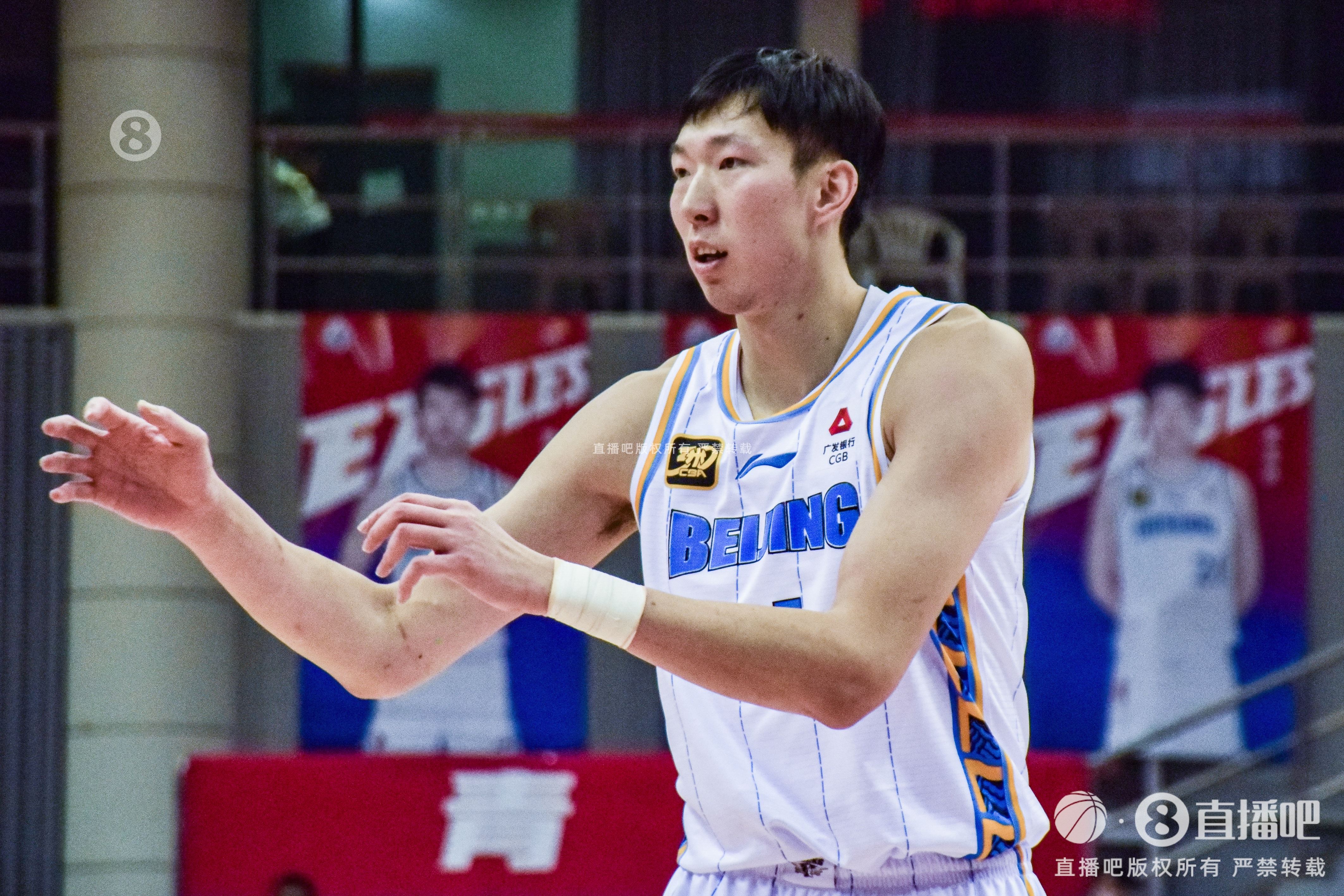 9中7&15分9板&正负值+35！媒体人：40分钟制周琦赛场影响力更大了