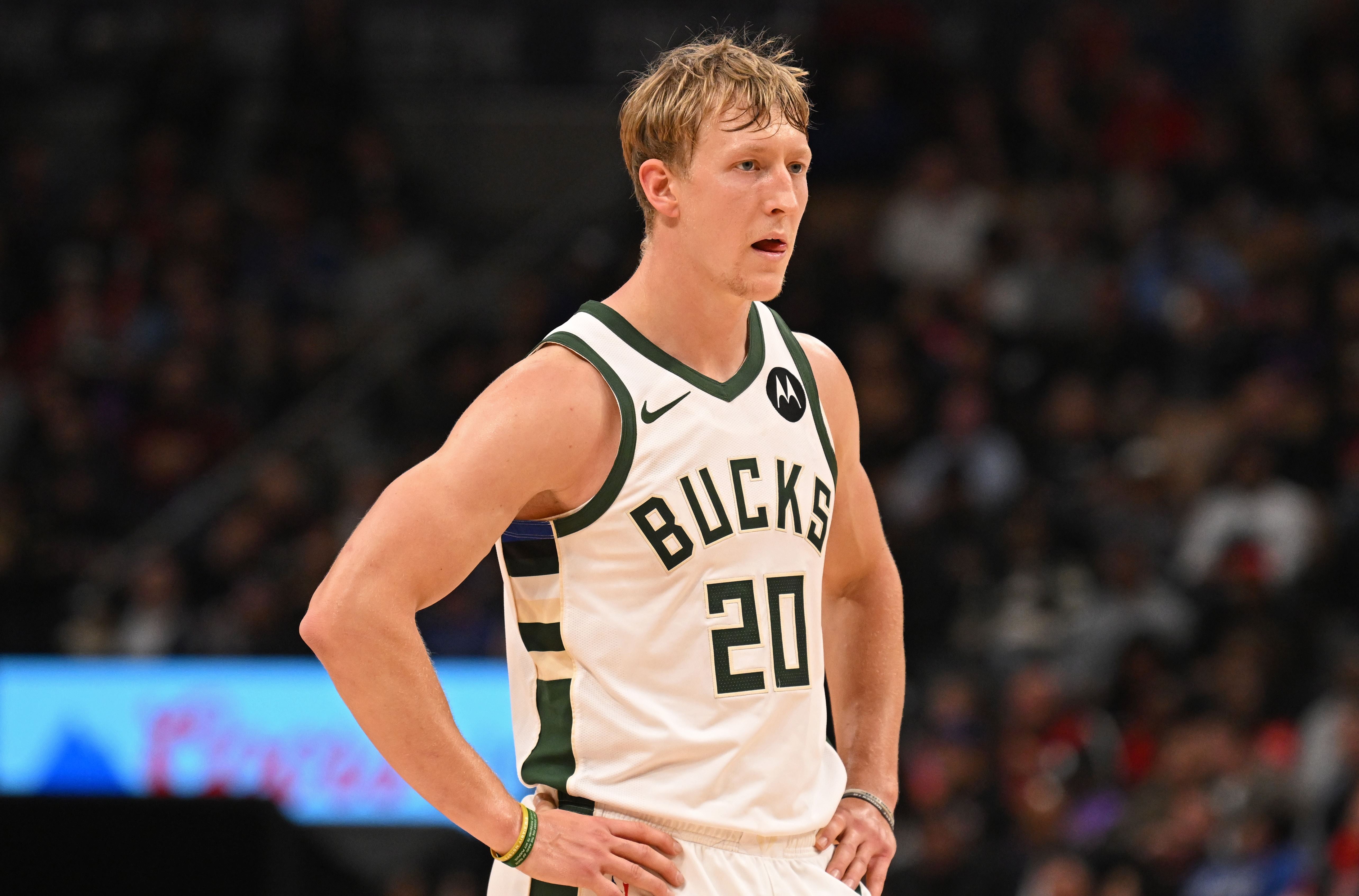 左肩挫伤！里弗斯：AJ·格林参加了一小段训练 后续状态还需观察