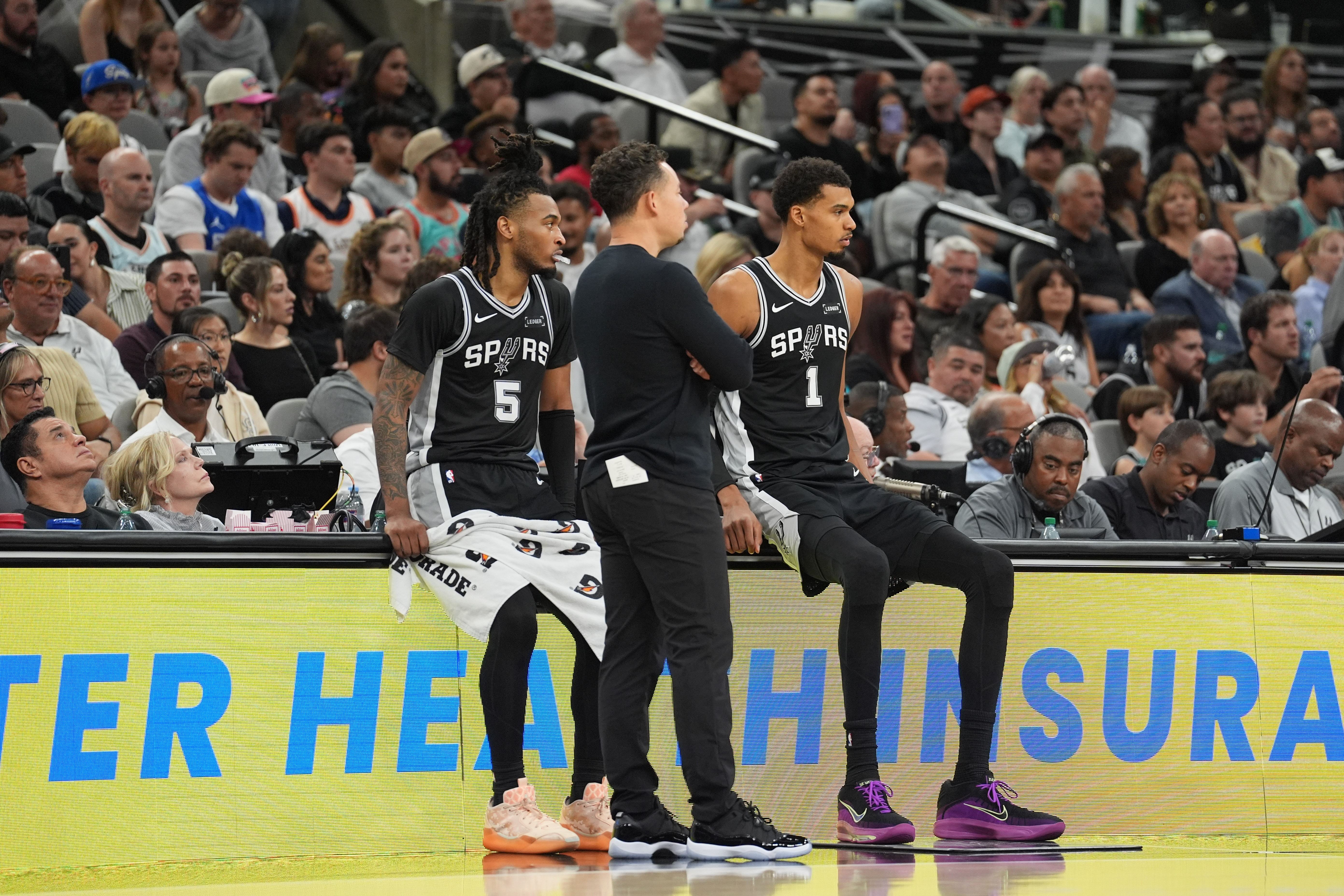 米奇：我猜球员们也相当沮丧 希望明天我们能继续变得更好