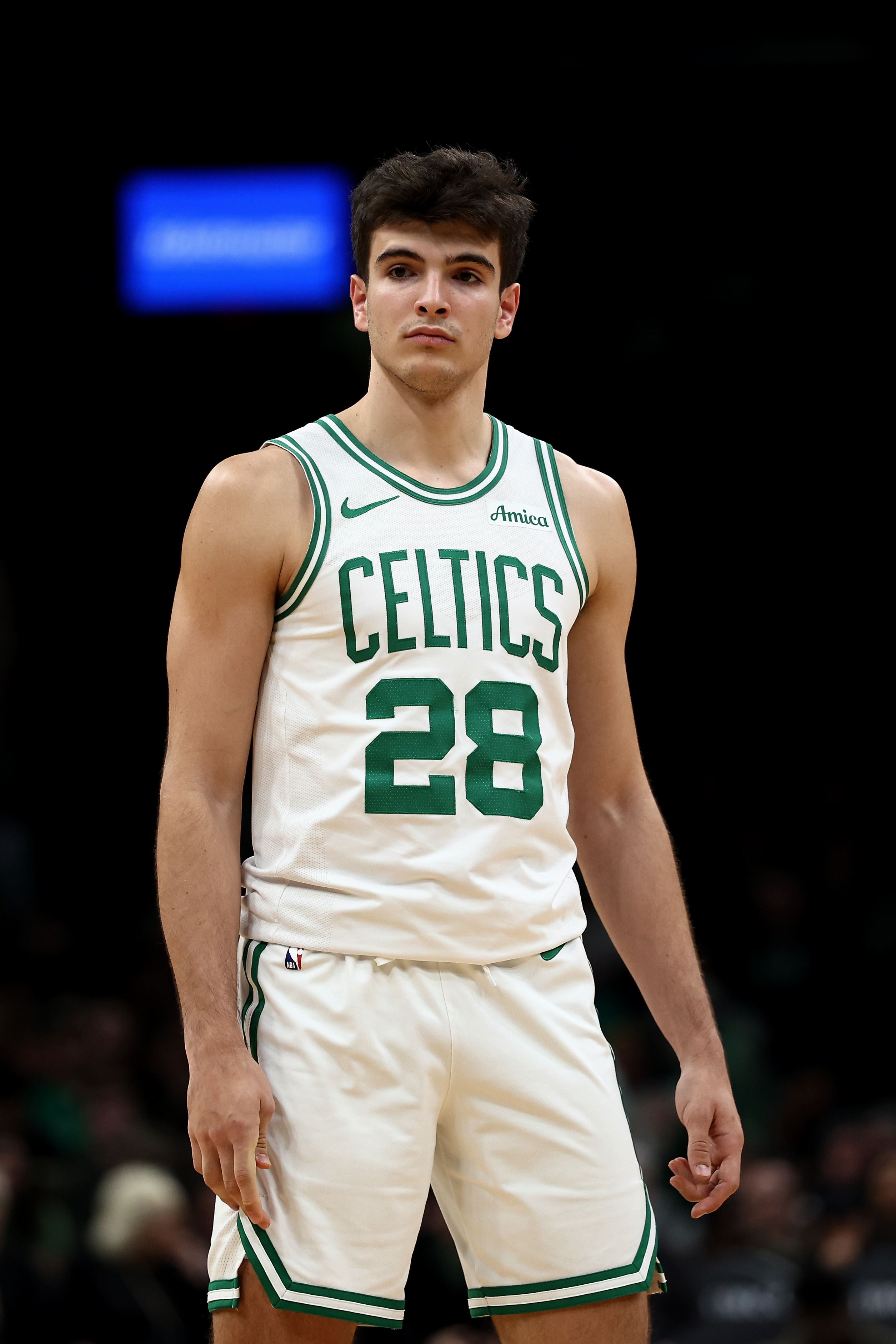 怀特：冈萨雷斯对自己要求很严苛 我经历过这阶段他要坚持下去