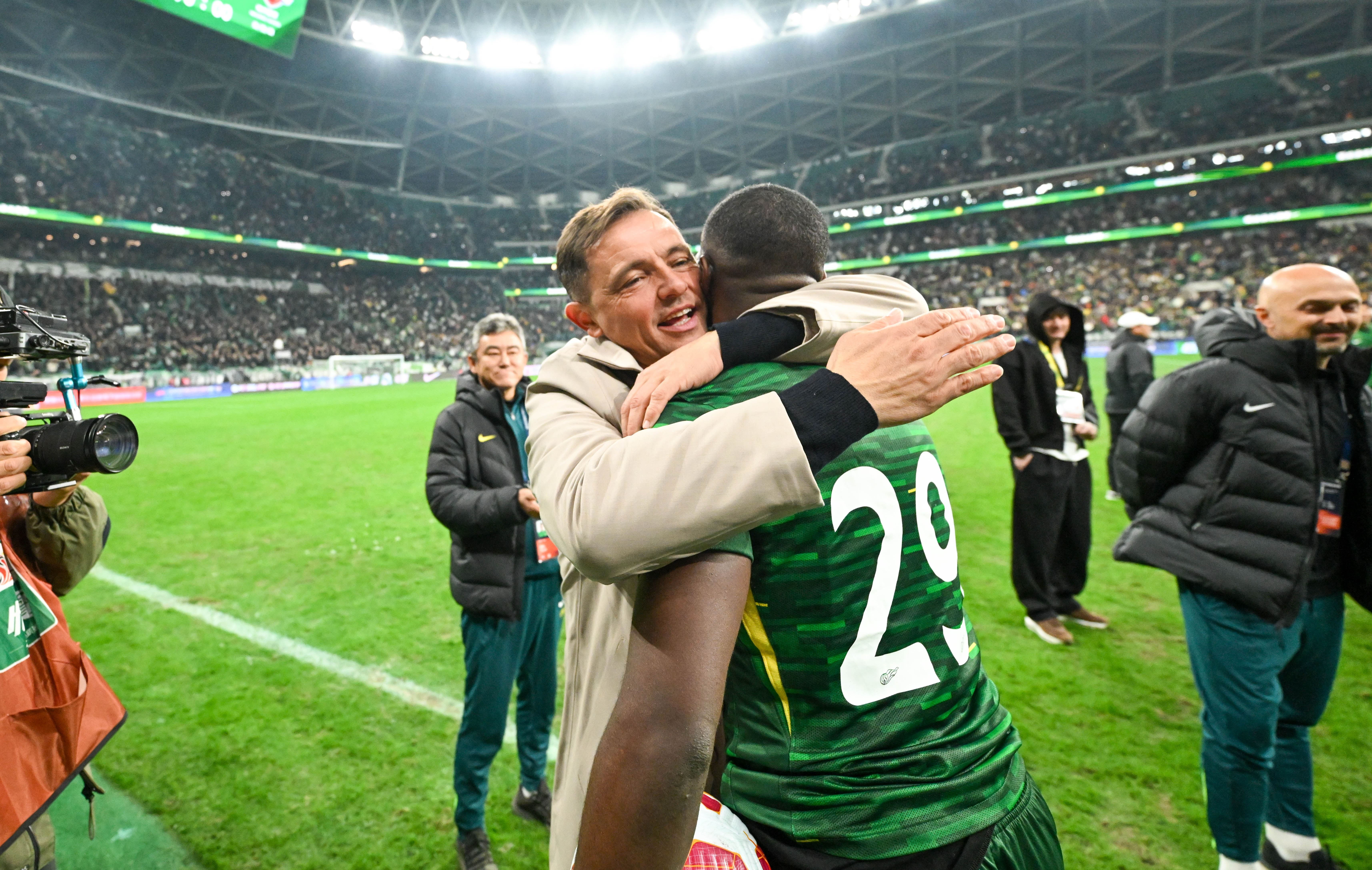 能转正吗？博主：国安代理主教练拉米罗昨晚离开北京